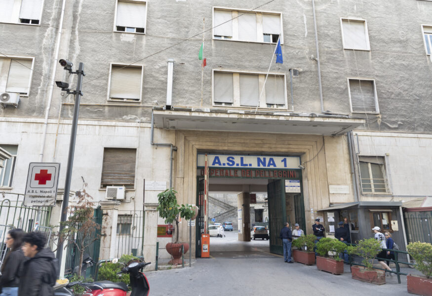 Riapre il Pronto Soccorso del Pellegrini. Il bellissimo gesto di tutto il personale